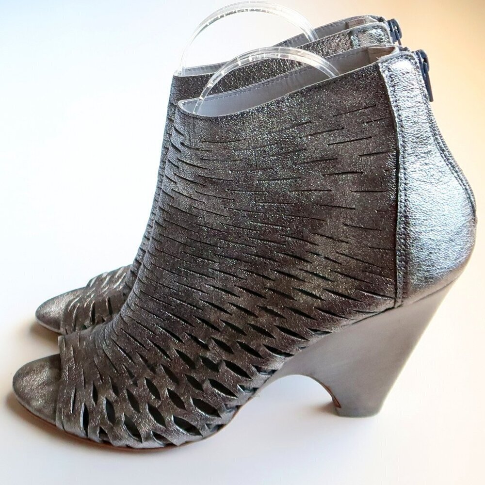Barney's New York Silver Laser-cut Leather Peep Toe Heels Pumps Bootie Shoes 9.5